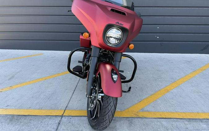 2025 Indian Motorcycle® Chieftain® Dark Horse® w/PowerBand Audio Sunset Red Smoke