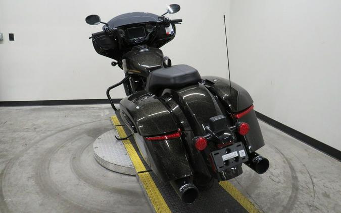 2026 Indian Motorcycle® Chieftain® PowerPlus Dark Horse® 112 Black Crystal w/Black Metallic & Champ