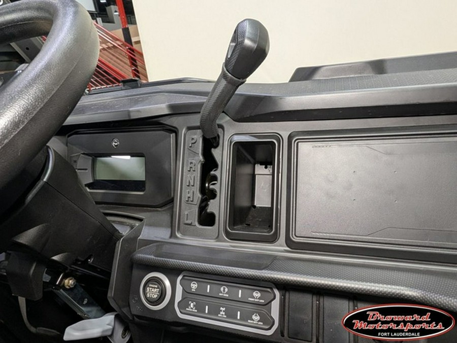 2026 Can-Am Defender X Mr HD11 With Half-Doors