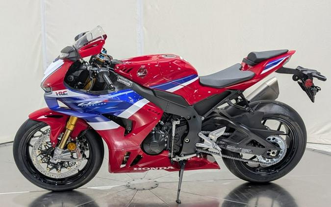 2026 Honda CBR1000RR-R Fireblade SP