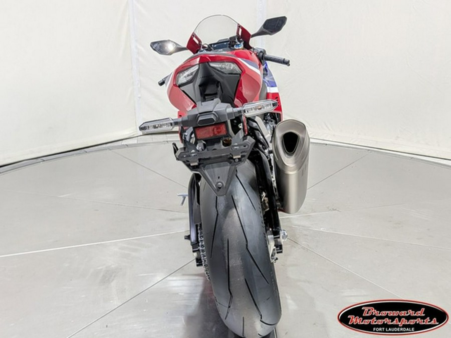 2026 Honda CBR1000RR-R Fireblade SP