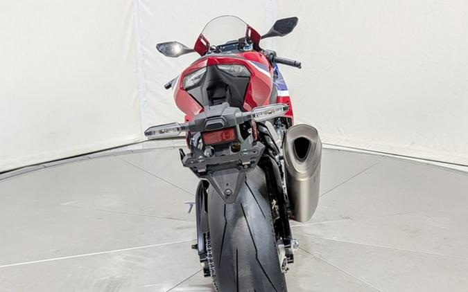 2026 Honda CBR1000RR-R Fireblade SP