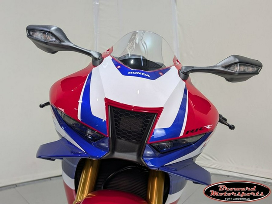 2026 Honda CBR1000RR-R Fireblade SP