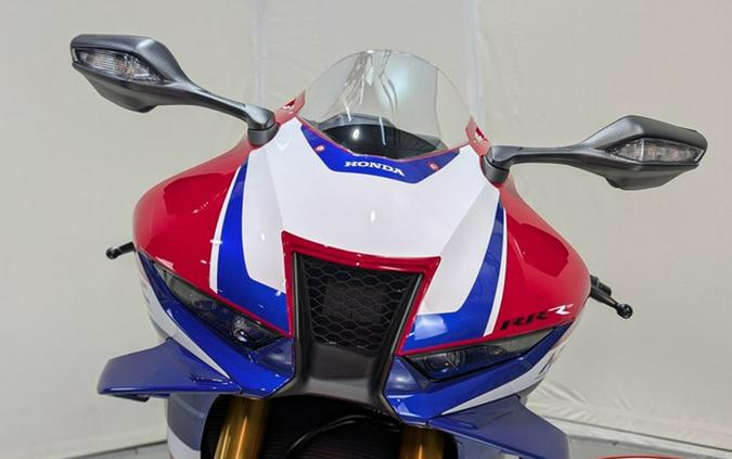 2026 Honda CBR1000RR-R Fireblade SP