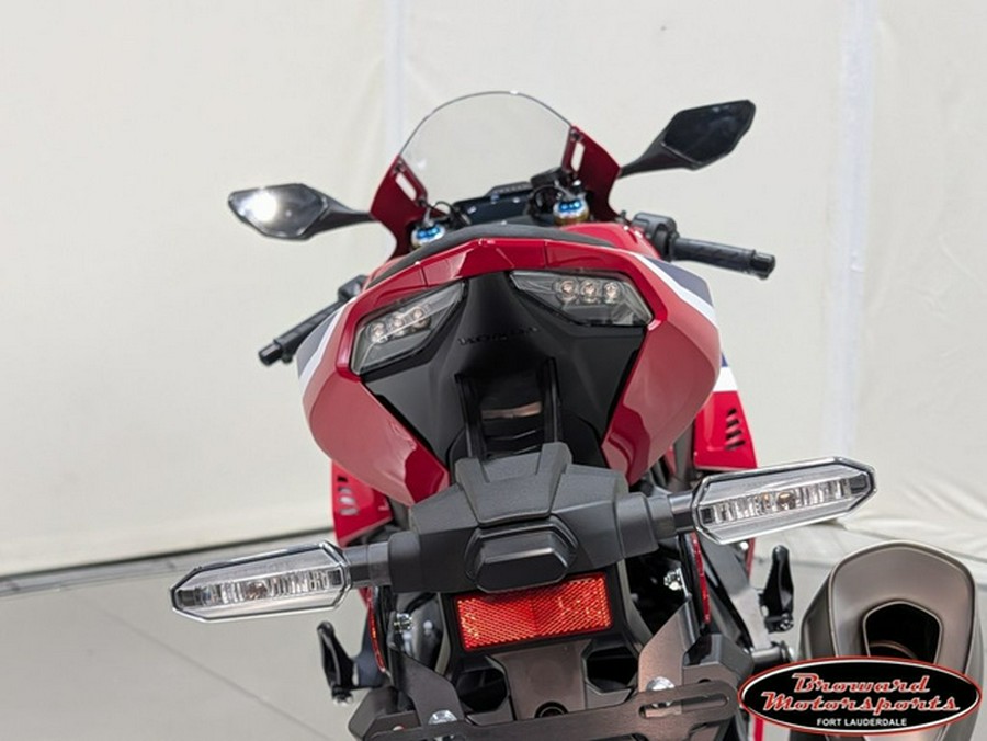 2026 Honda CBR1000RR-R Fireblade SP