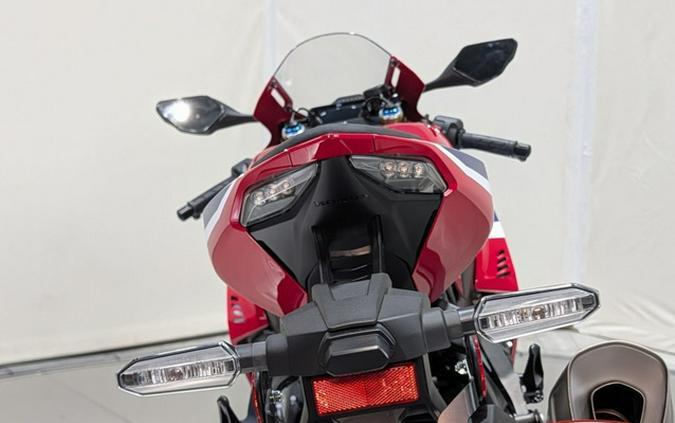 2026 Honda CBR1000RR-R Fireblade SP