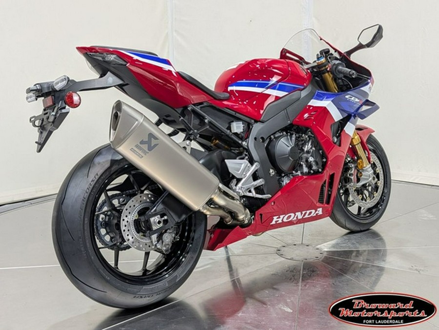 2026 Honda CBR1000RR-R Fireblade SP