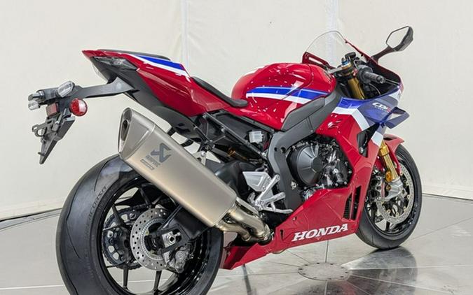 2026 Honda CBR1000RR-R Fireblade SP