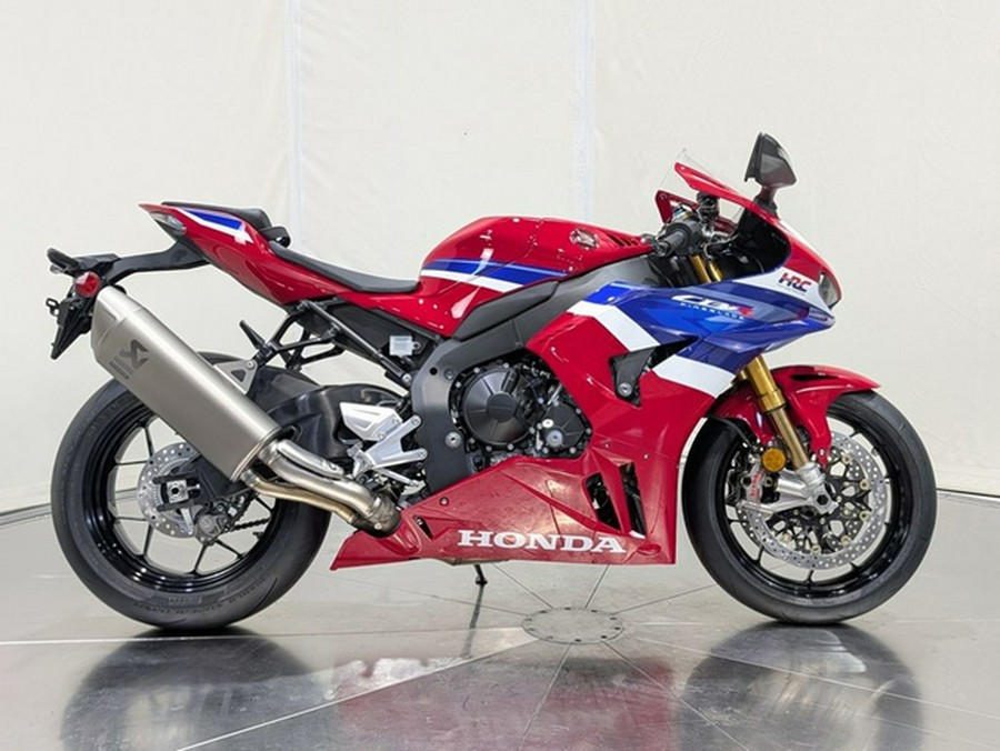 2026 Honda CBR1000RR-R Fireblade SP