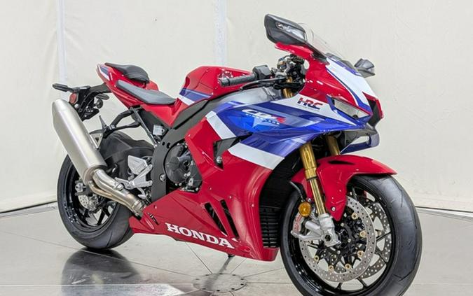 2026 Honda CBR1000RR-R Fireblade SP