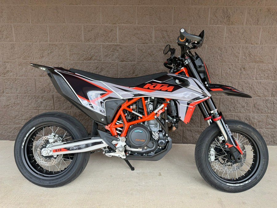 2019 KTM 690 SMC R