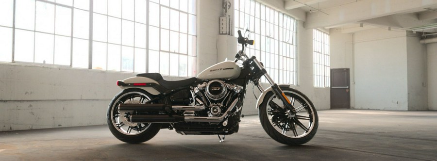 2019 Harley-Davidson® Breakout® 107 Bonneville Salt Pearl