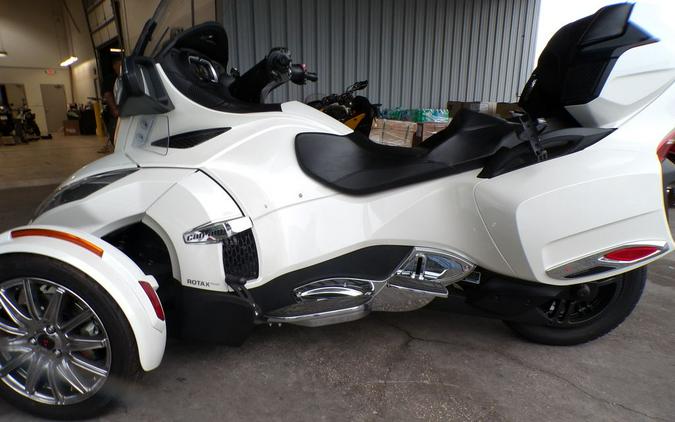 2018 Can-Am® Spyder® RT Limited Chrome