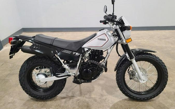 2027 Yamaha TW 200