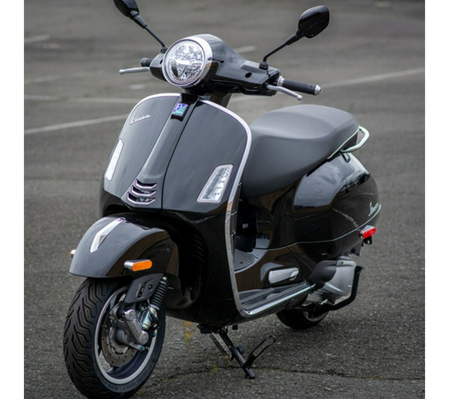 2023 Vespa GTS Super 300