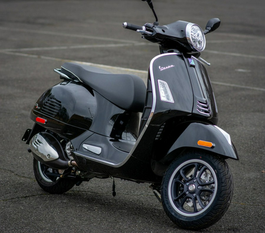 2023 Vespa GTS Super 300