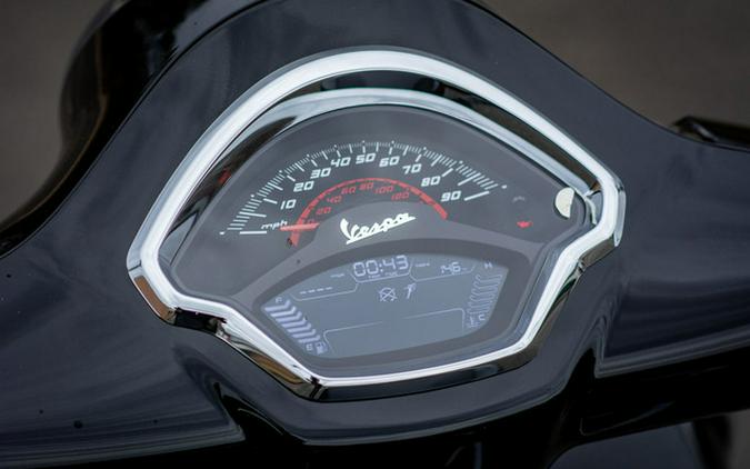 2023 Vespa GTS Super 300