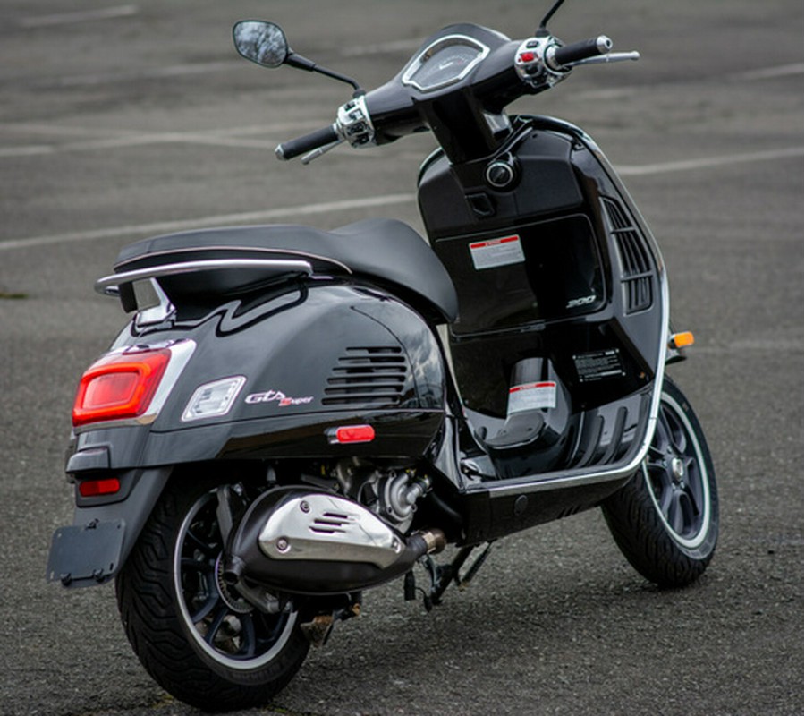 2023 Vespa GTS Super 300