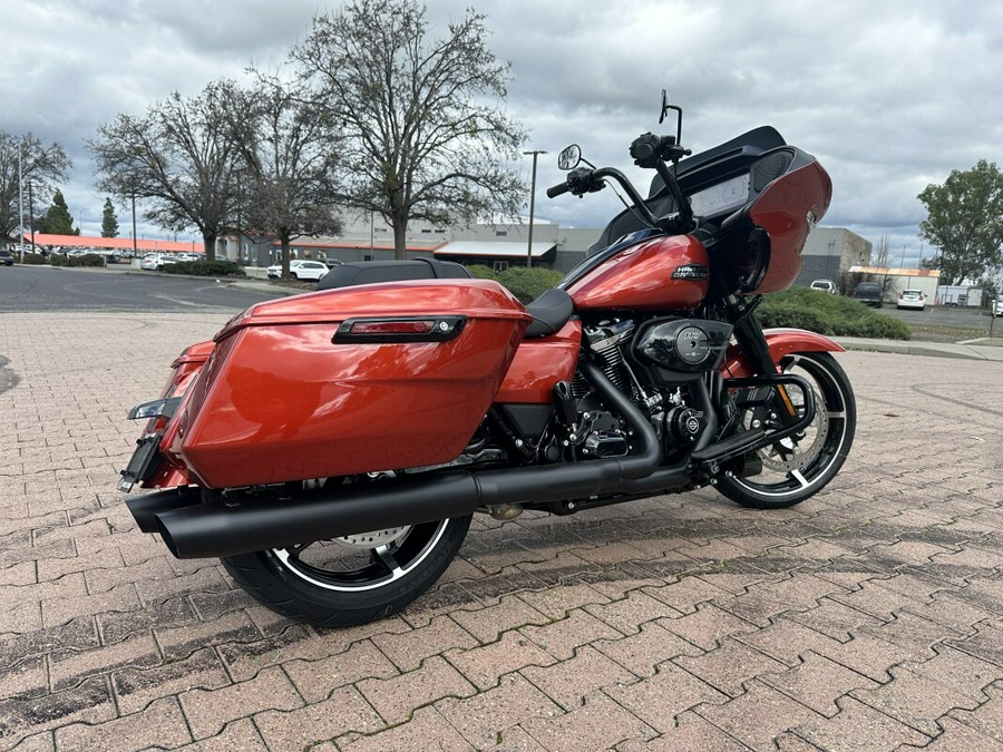 FLTRX 2024 Road Glide™