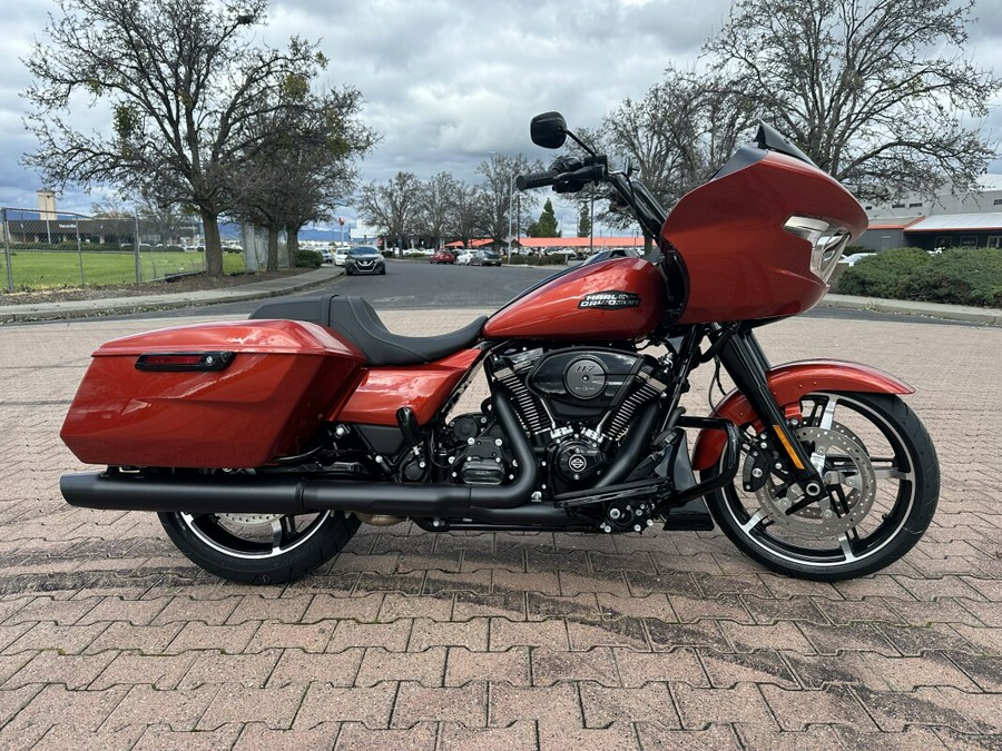 FLTRX 2024 Road Glide™