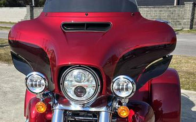2018 Harley-Davidson® FLHTCUTG - Tri Glide® Ultra