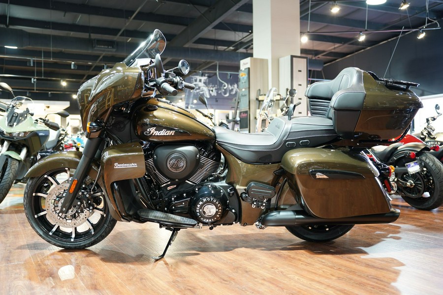 2023 Indian Motorcycle Roadmaster® Dark Horse®