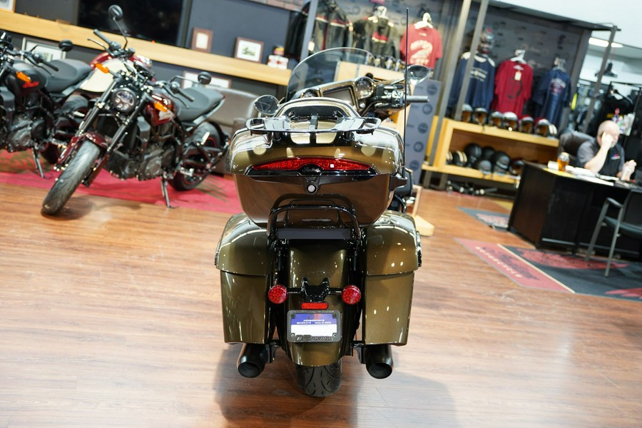 2023 Indian Motorcycle Roadmaster® Dark Horse®