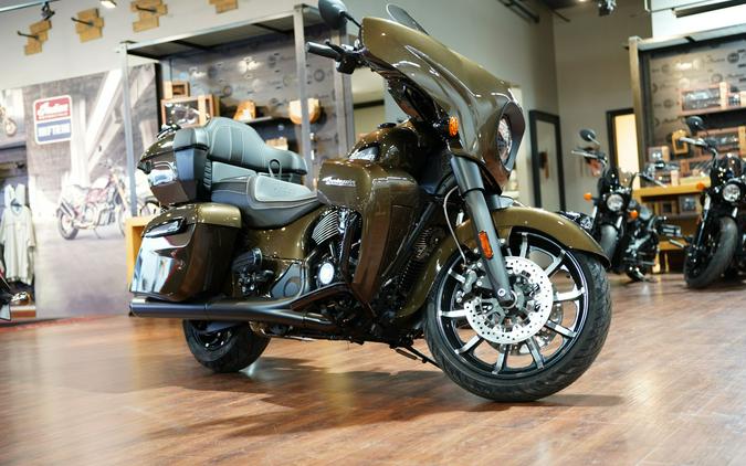 2023 Indian Motorcycle Roadmaster® Dark Horse®