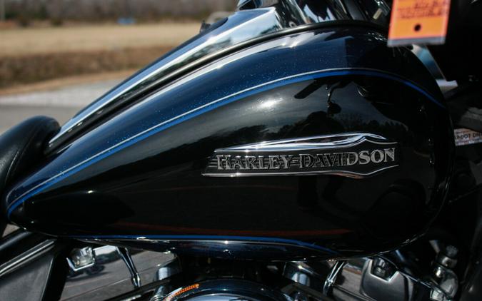 2014 Harley-Davidson® FLHTCUTG Tri Glide® Ultra