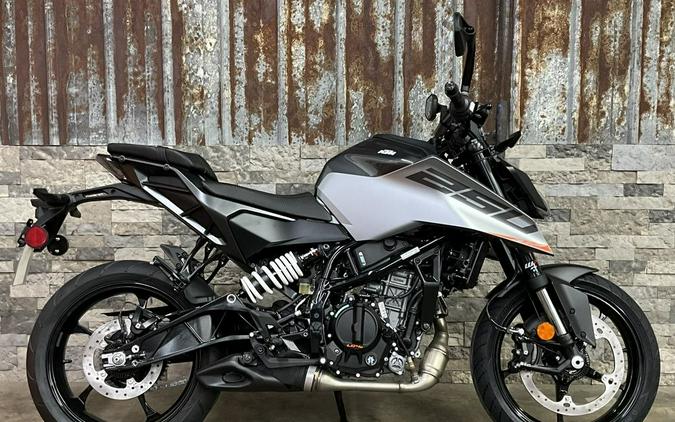 2026 KTM 250 Duke