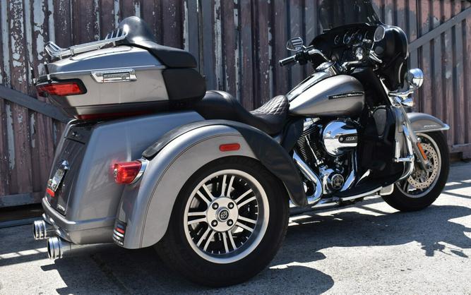 2016 Harley-Davidson® Tri Glide Ultra FLHTCUTG