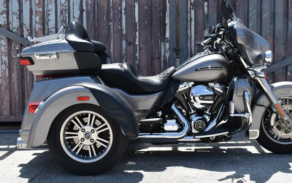 2016 Harley-Davidson® Tri Glide Ultra FLHTCUTG