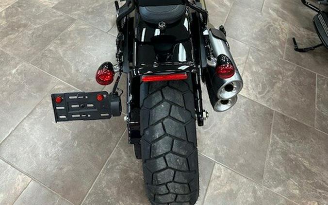 2022 Harley-Davidson® Fat Bob® 114 Vivid Black