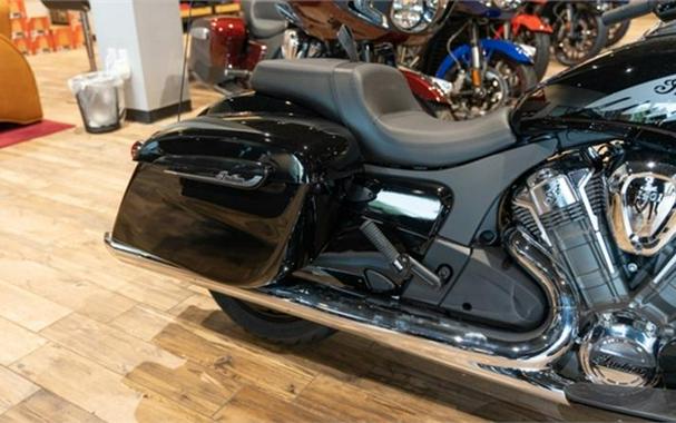 2023 Indian Motorcycle® Challenger® Black Metallic