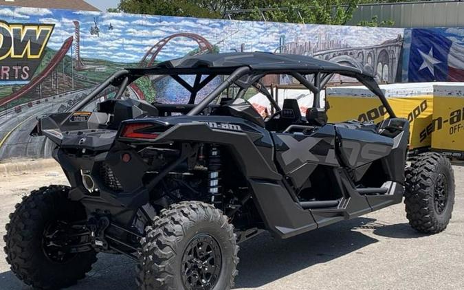 2026 Can-Am® Maverick X3 MAX X ds Turbo RR Triple Black_7.6 in.