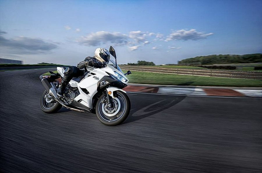 2020 Kawasaki Ninja® 400 Base