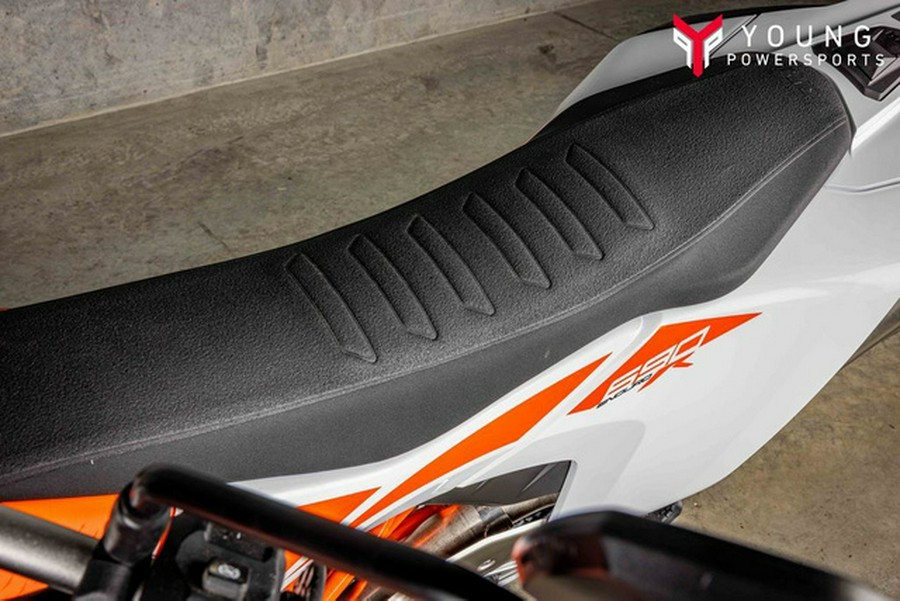 2026 KTM 690 Enduro R