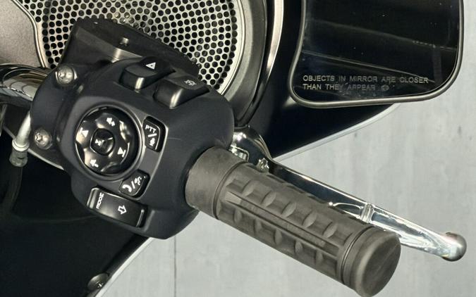 2026 Harley-Davidson® Street Glide® FLHX DRK BILIARD GRY