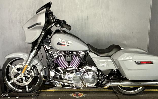 2026 Harley-Davidson® Street Glide® FLHX DRK BILIARD GRY