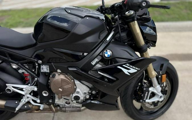 2024 BMW S 1000 R Black Storm Metallic