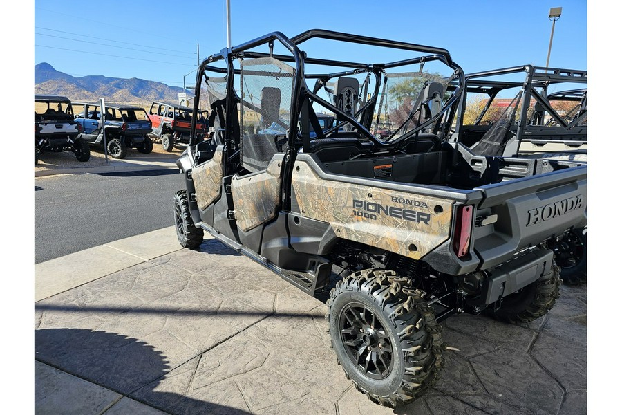 2023 Honda Pioneer 1000-6 Crew Deluxe