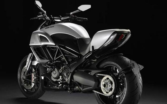 2011 Ducati Diavel