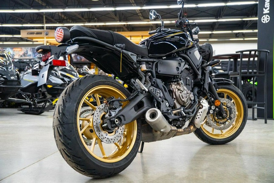 2025 Yamaha XSR 700