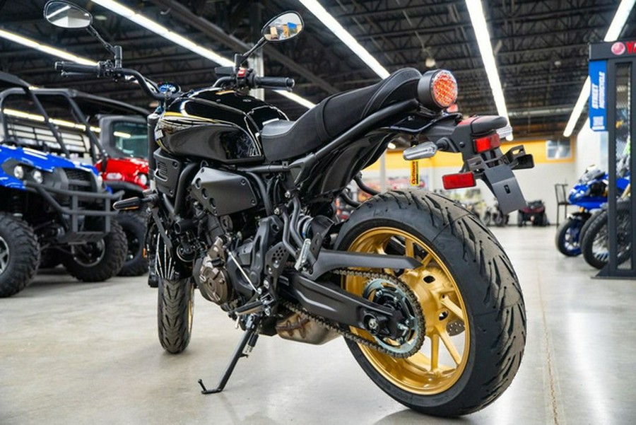 2025 Yamaha XSR 700