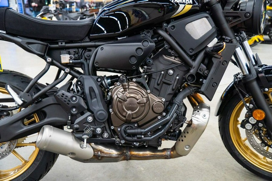 2025 Yamaha XSR 700