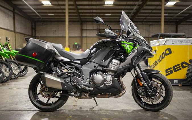 2022 Kawasaki Versys® 1000 SE LT+