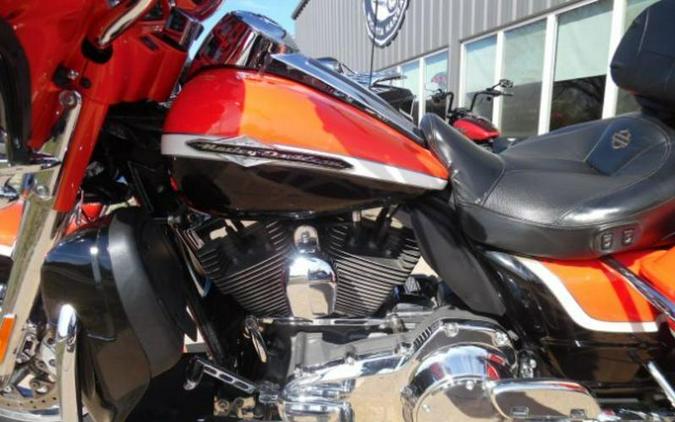 2012 Harley-Davidson® FLHTCUSE7 SCREAMIN EAGLE