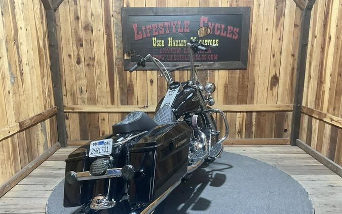 2006 Harley-Davidson® FLHRCI - Road King® Classic