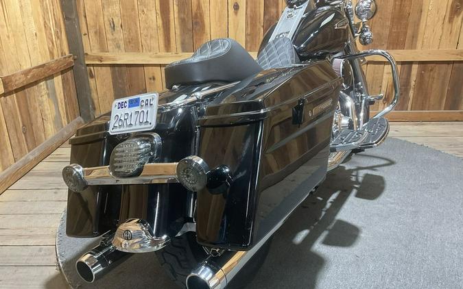 2006 Harley-Davidson® FLHRCI - Road King® Classic