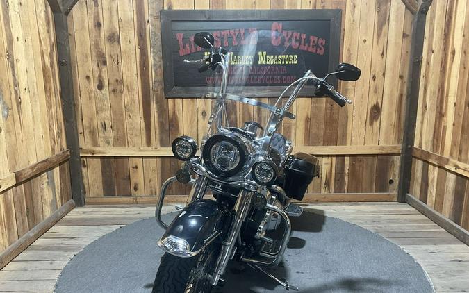 2006 Harley-Davidson® FLHRCI - Road King® Classic